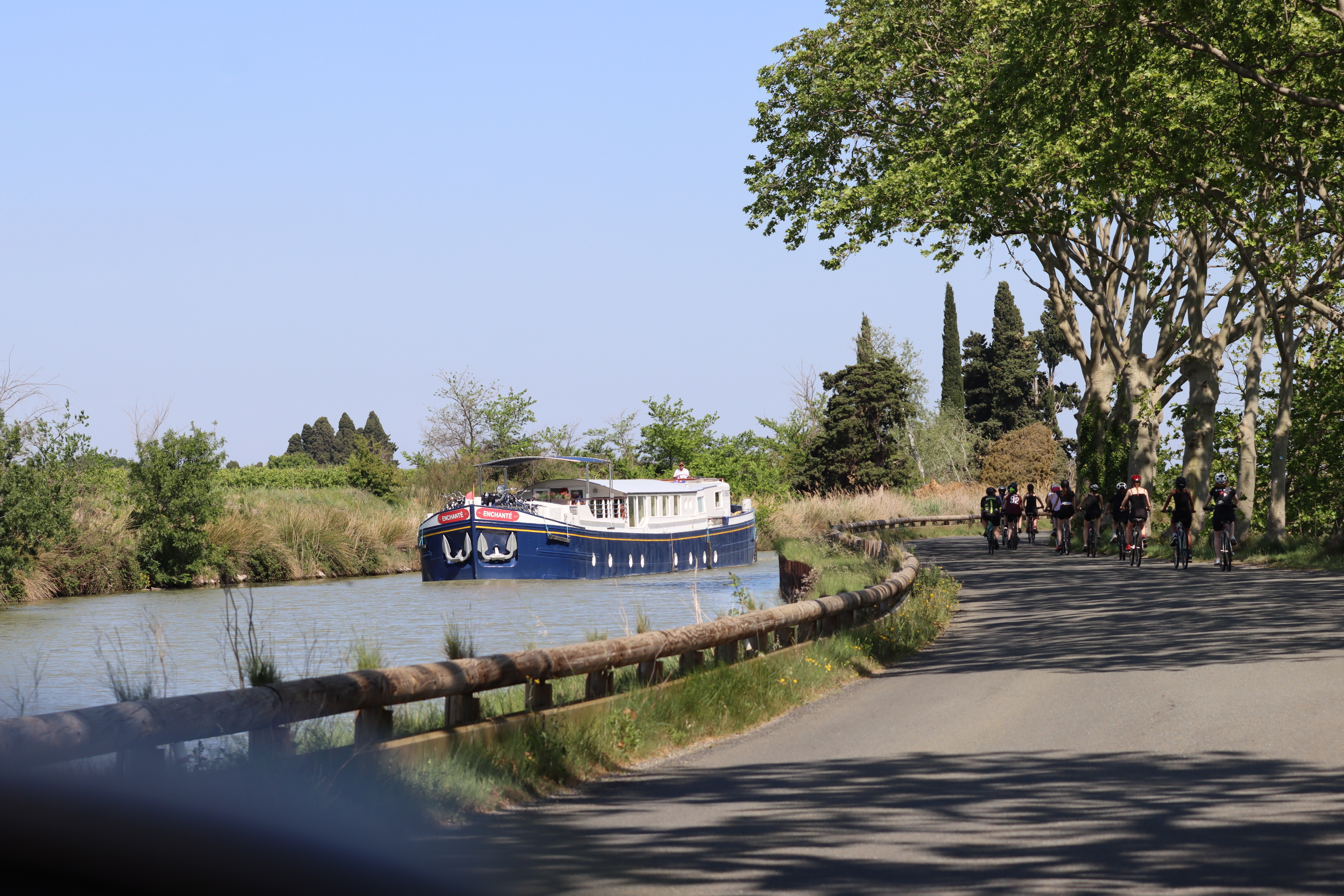 Saint-Bar Cyclo à vélo le long du canal du Midi